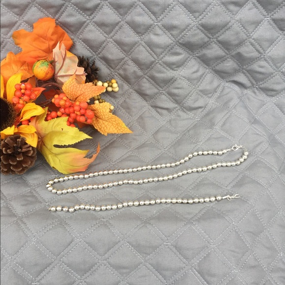 Silver Beaded Necklace Set - Picture 2 of 4